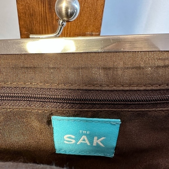 The SAK Brown Tan Basket Weave Clasp Rhinestones Bows Chic Evening Shoulder Bag - Picture 6 of 11